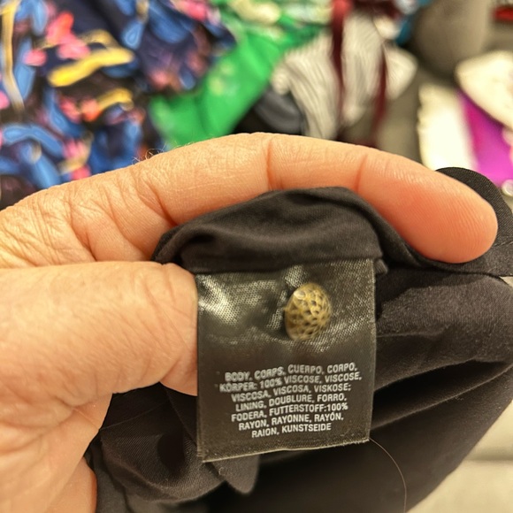 Maeve fun and flirty dress with open flutter sleeves size 4 - Picture 11 of 11